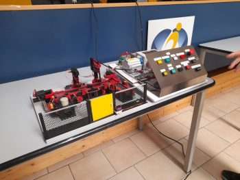 Un ponte tra scuola e impresa: premiati gli studenti della 5AET ai Laboratori di Imprenditorialità