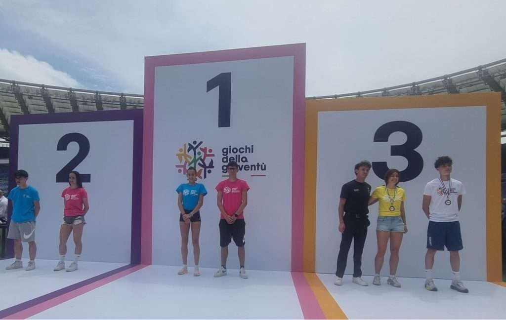 Vittoria alla finale dei 110 metri ostacoli ai Giochi della Gioventù